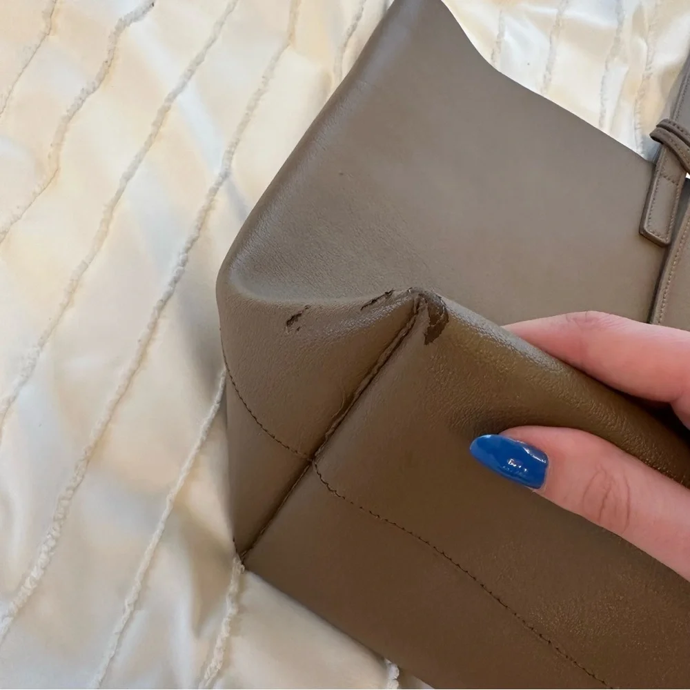 Saint Laurent East West Tote - Picture 7 of 16